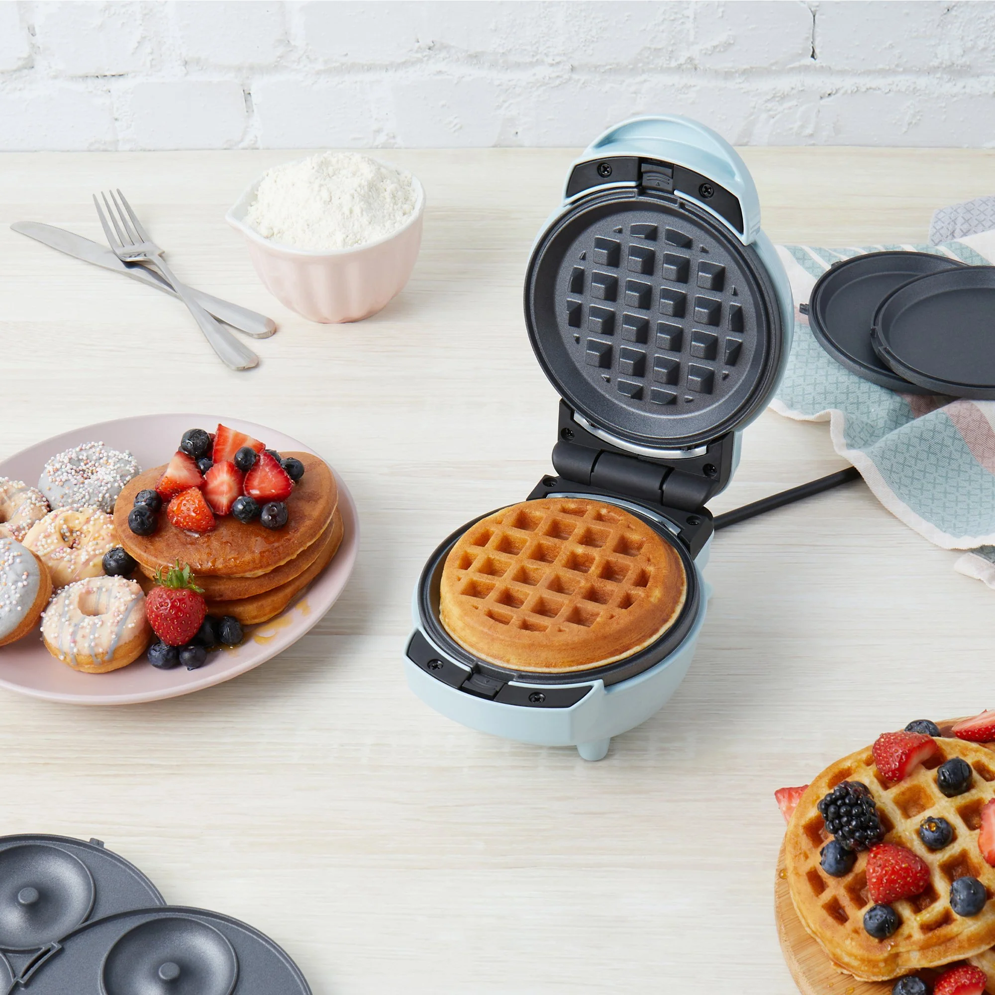 APPAREIL MULTIFONCTIONS 3 EN 1 GAUFRE/CREPE/DONUT - Image 6
